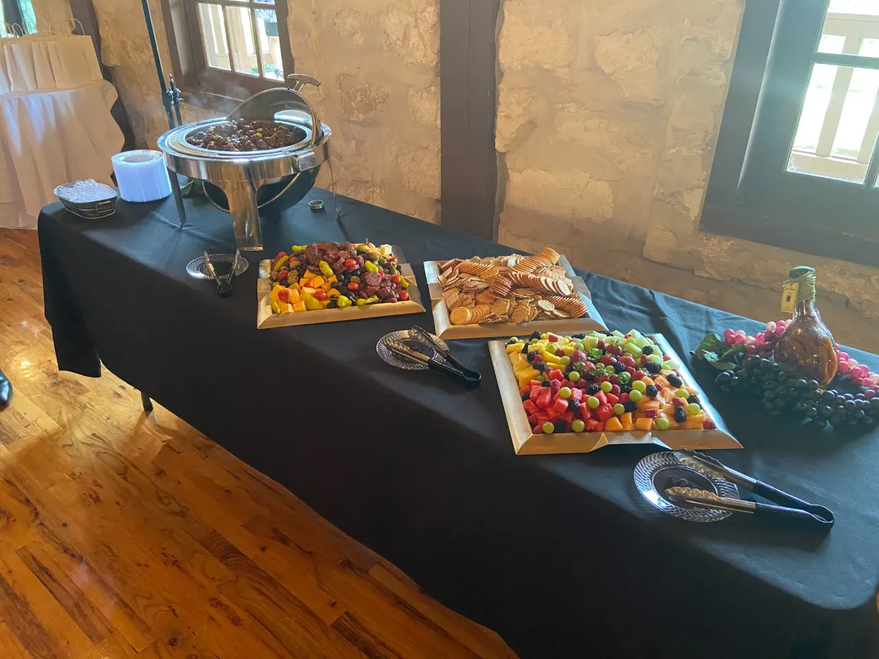 live-oaks-catering-full-spread